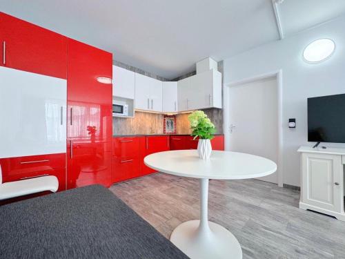 Apartment Střížkov, Прага (фото 5)