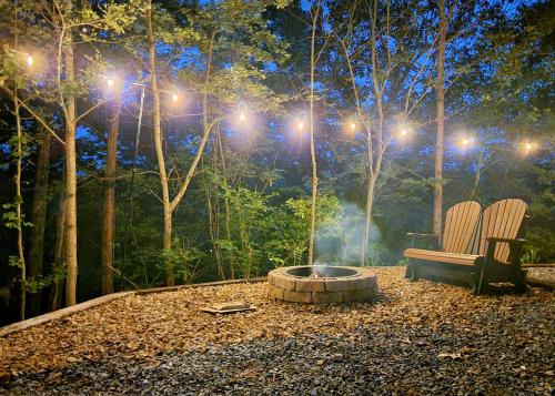 Romantic, Private Cabin in Smokies Hot Tub Firepit, Sevierville (fotografie 4)