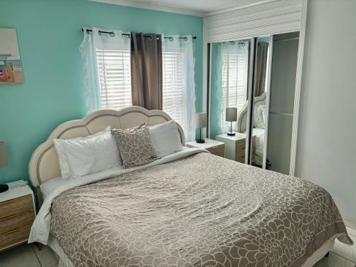 Cozy 2 BR house near Downtown in West Palm Beach, USA