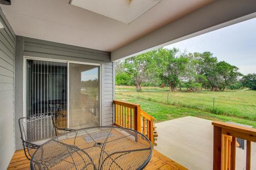 Erie Farmhouse with Fire Pit and Grill Pets Welcome! in Erie, USA