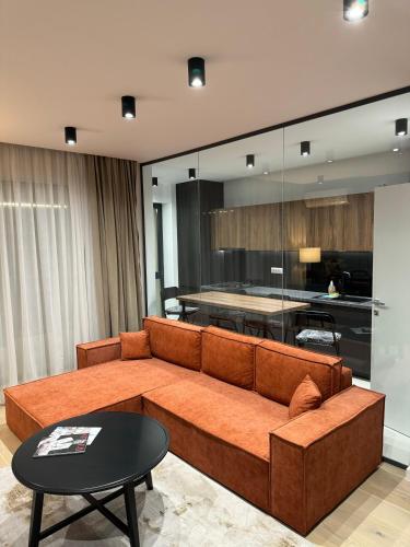 Warm Hotel Apartment - Tap to explore photos
