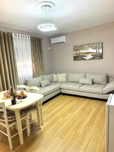 Nefis Apartament, Berat