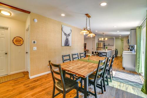 Modern Unadilla Retreat with Decks and Gas Grill! in Unadilla, USA