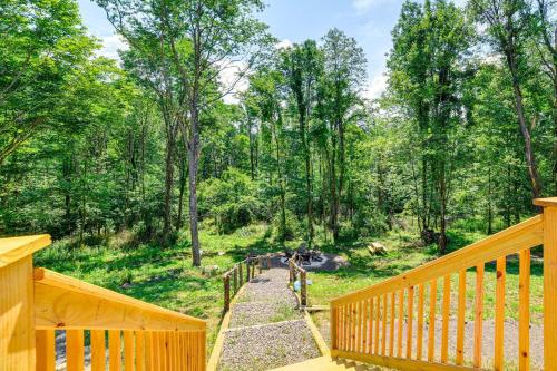 . Nature Escape in Unadilla: Modern Home w/ 2 Decks
