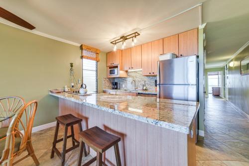 Beachside Kihei Condo with Stunning Views! - image 10
