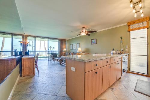 Beachside Kihei Condo with Stunning Views! - image 11