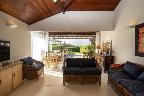 Casa com Vista Mar e 2 Suítes | CBR 7 (Casa com Vista Mar e 2 Suites | CBR 7) in Praia Baia Formosa
