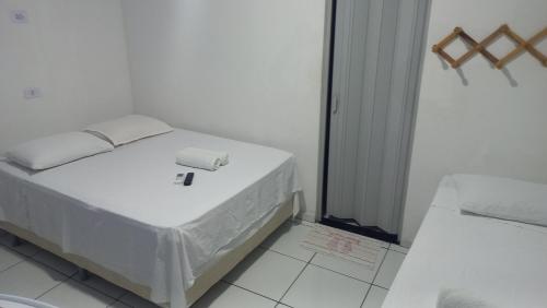 1 double bed, 1 twin bed