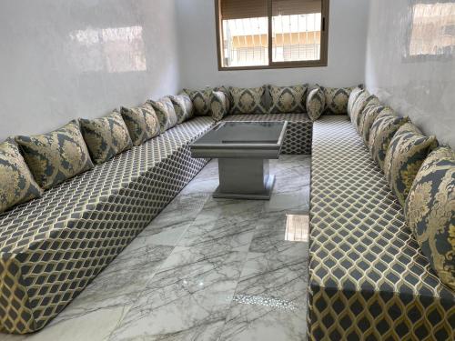 Bel appartement de plage - RDC - Dahomey Beach in Бузніка
