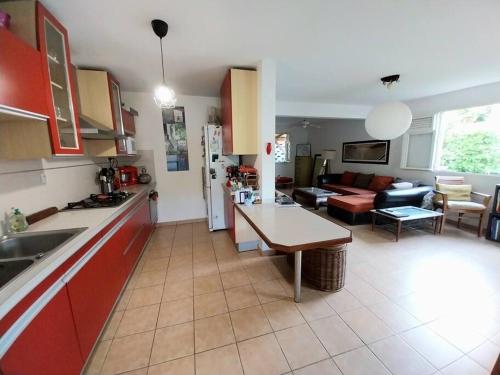 Jolie maison avec piscine Jolie maison avec piscine