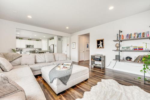 Spacious Family Home in Erie about 15 Mi to Boulder! in Erie, USA