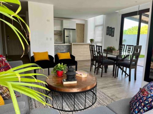 DNJ-2 apartments for 12 Cayala in Zone 15