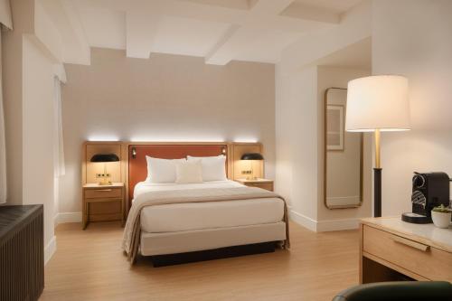 Deluxe Queen Room room in Aura Hotel Times Square