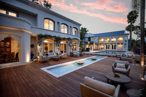 Sophisticated Grand Mansion in Los Angeles, USA