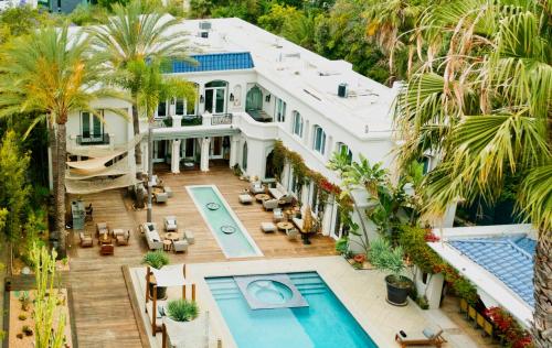 Sophisticated Grand Mansion in Los Angeles, USA