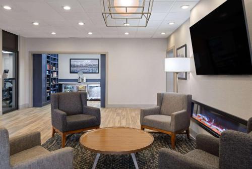 La Quinta Inn by Wyndham Casper - image 2