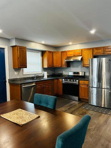 Cozy and comfortable home away from home thumb 3