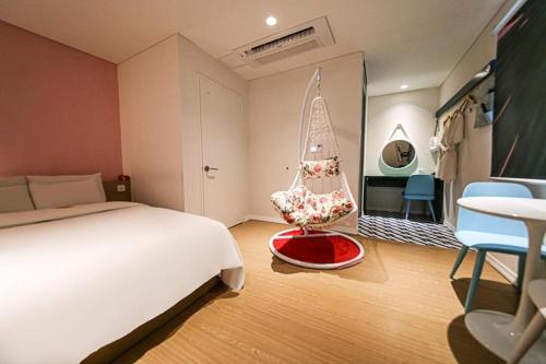 Hotel Yeogiuhtte Gangneung Gyeongpo - 호텔 외관