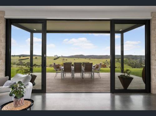 Luxury Modern Farm Stay with Country Living