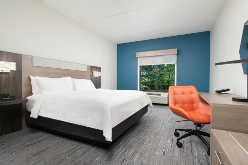 Holiday Inn Express Hotel & Suites Newport South By IHG