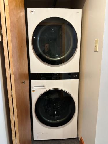 Basement Suite on a Goat Farm in Rossland (Brit Kolumbia)