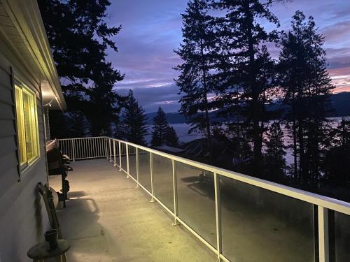 Blarney Place Retreat in Vernon, Canada