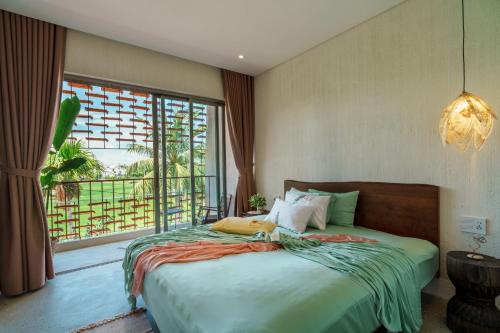 Two Bedroom Apartment with Garden View