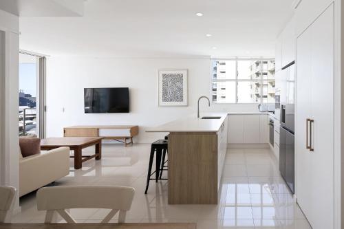 Two-Bedroom Apartment with Terrace image 10