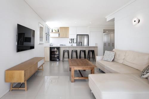 Two-Bedroom Apartment with Terrace image 8