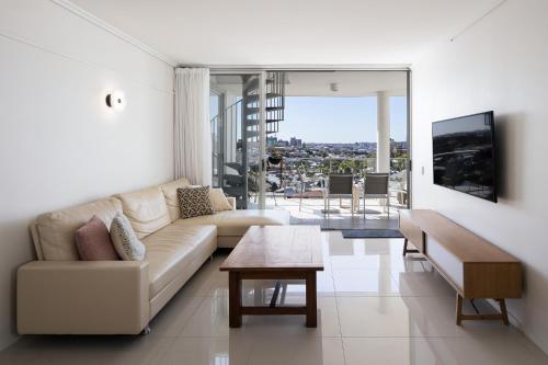 Two-Bedroom Apartment with Terrace image 7