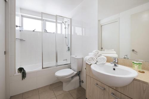Two-Bedroom Apartment with Terrace image 4
