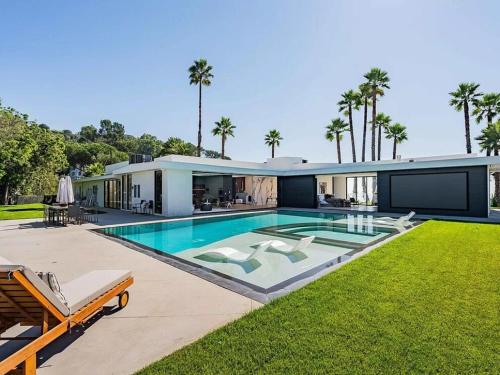 Monarch Modern in Los Angeles, USA