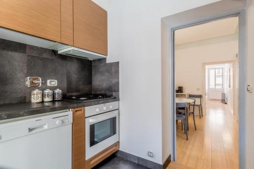 BBHOME Comfort apartment near Colosseum, Rzym (zdjęcie 10)