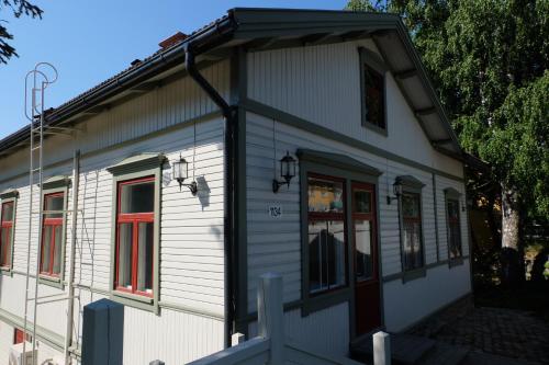 Omakotitalo, Kangasala, Ponsin talo in Кангасала