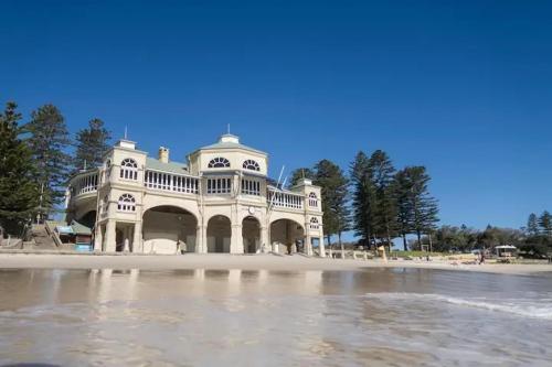1 Cottesloe - steps from beach - sleeps 3 WIFI, Perth (fotografie 11)