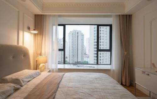 Eastern Hub - Bund Branch 3-Bedroom Near Yuyuan Garden, Nanjing Road with Shanghai Tower Views, Near Subway, Shanghái (foto 10)