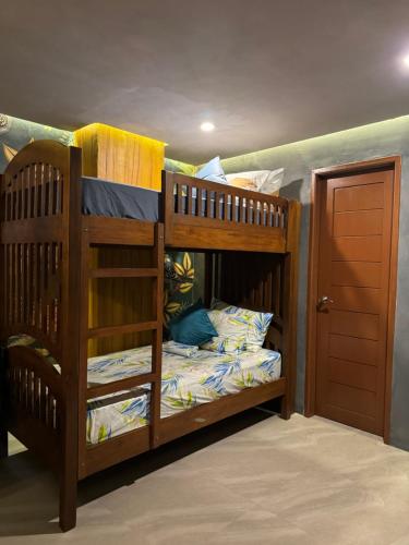 3 bunk beds, 1 futon bed