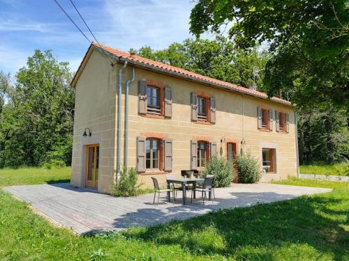 Gîte où nature et bien-être se conjuguent gîte à louer Félines