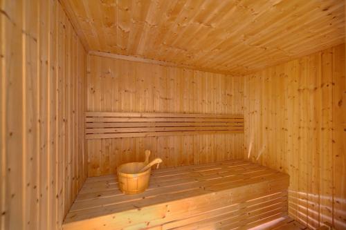 사우나, La Quinta by Wyndham Abu Dhabi Al Wahda in 아부다비