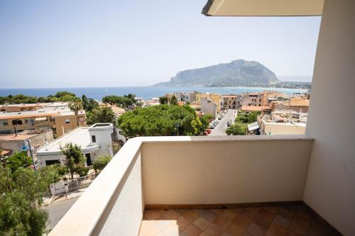 周邊環境, Mondello Glam Hotel & Terrace in 蒙德羅