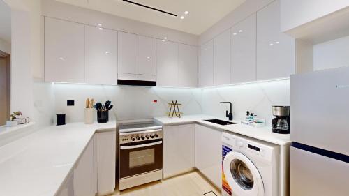 Primestay - 2BR in Binghatti Heights - JVC - image 9