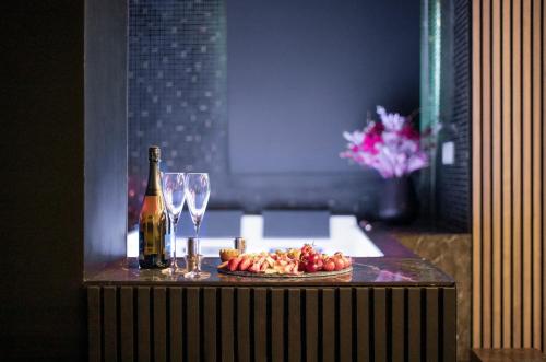 One Night Love Room Unique, Тулуза