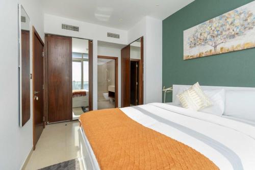 Stunning 1Bed High Floor Marina View - image 14