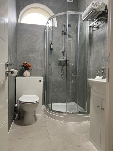 Gorgeous Quarter House Apartment, Liverpool (photo 7)