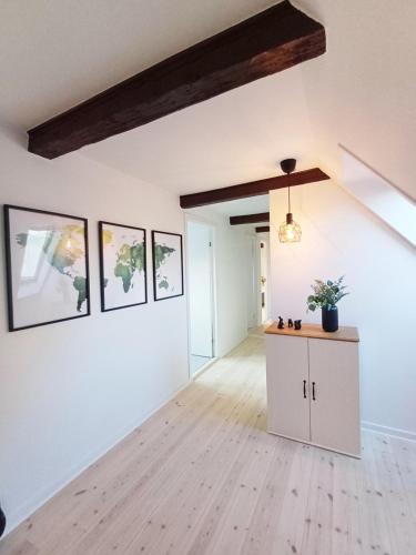 Large Double Room In The Center Of City in 라네르스 시티 센터