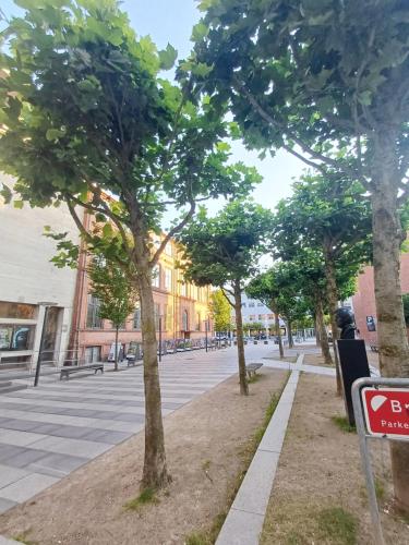 Large Double Room In The Center Of City in 라네르스 시티 센터