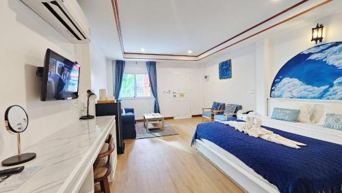 room detail thumbnail 0