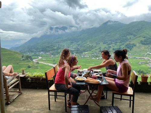 Vietoutdoors Homestay - 레스토랑