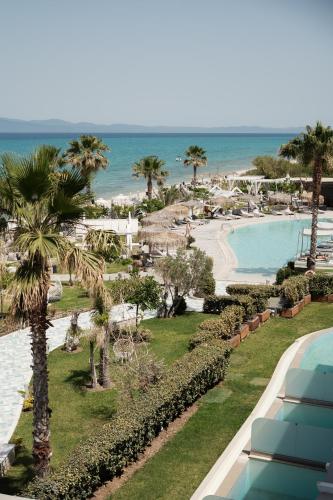 Blue Carpet Luxury Suites - image 2