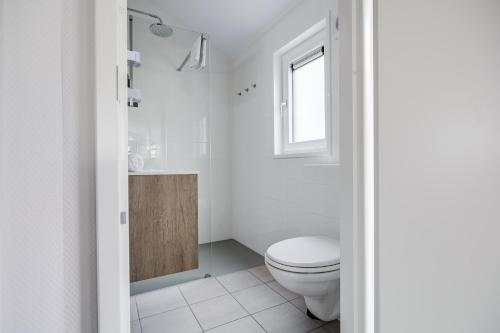 Modern ingericht chalet op groen park op de Veluwe Modern ingericht chalet op groen park op de Veluwe